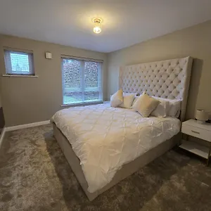 new-2-bedroom-appartment-in-stretford-old-trafford.hotelsin-chester.com/