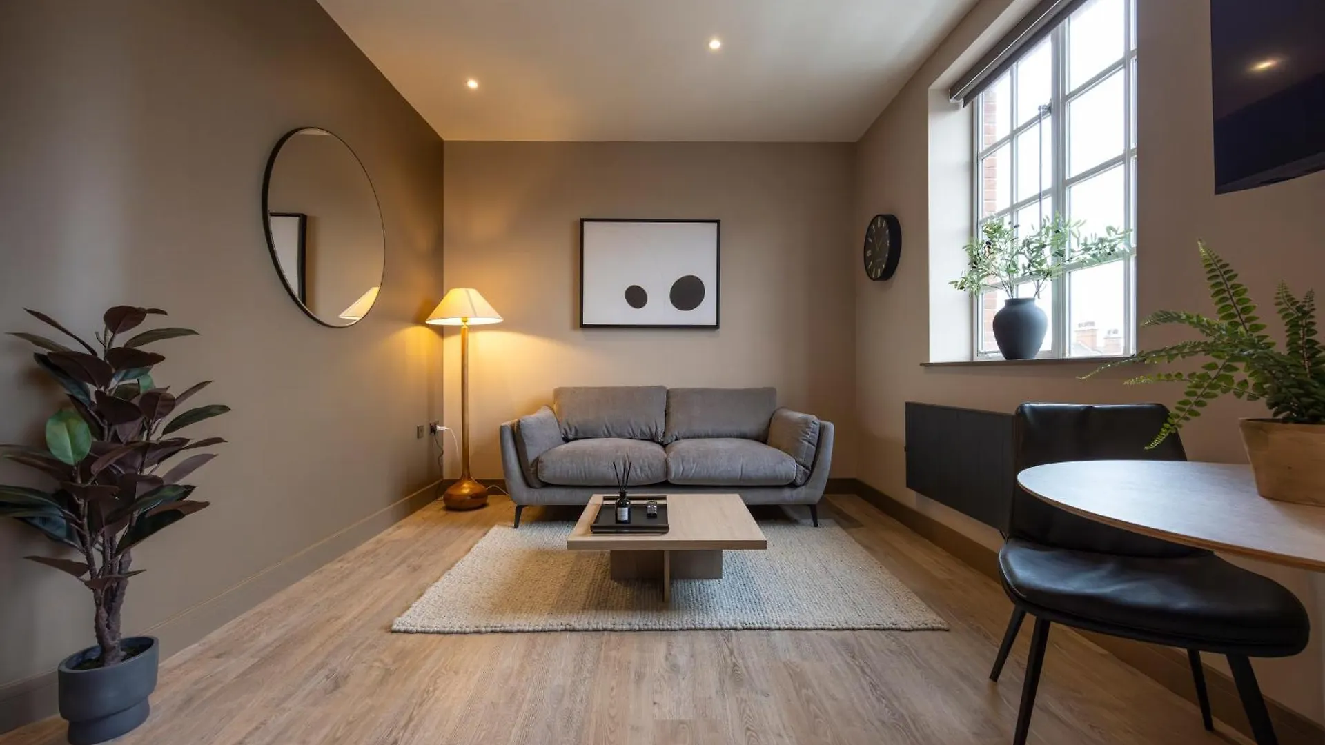 Contactos de Headrow Lofts